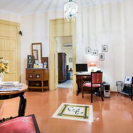 La Casa Di Zoe - Locazioni Turistiche Bed & Breakfast Palermo Bagian luar foto