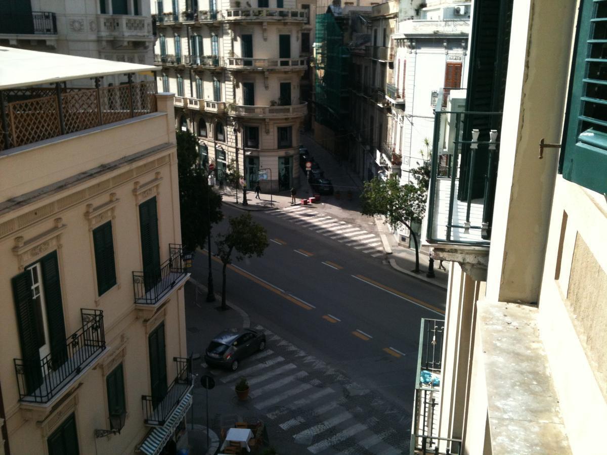 La Casa Di Zoe - Locazioni Turistiche Bed & Breakfast Palermo Bagian luar foto
