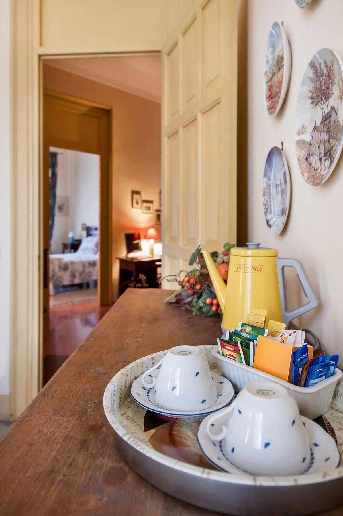 La Casa Di Zoe - Locazioni Turistiche Bed & Breakfast Palermo Bagian luar foto