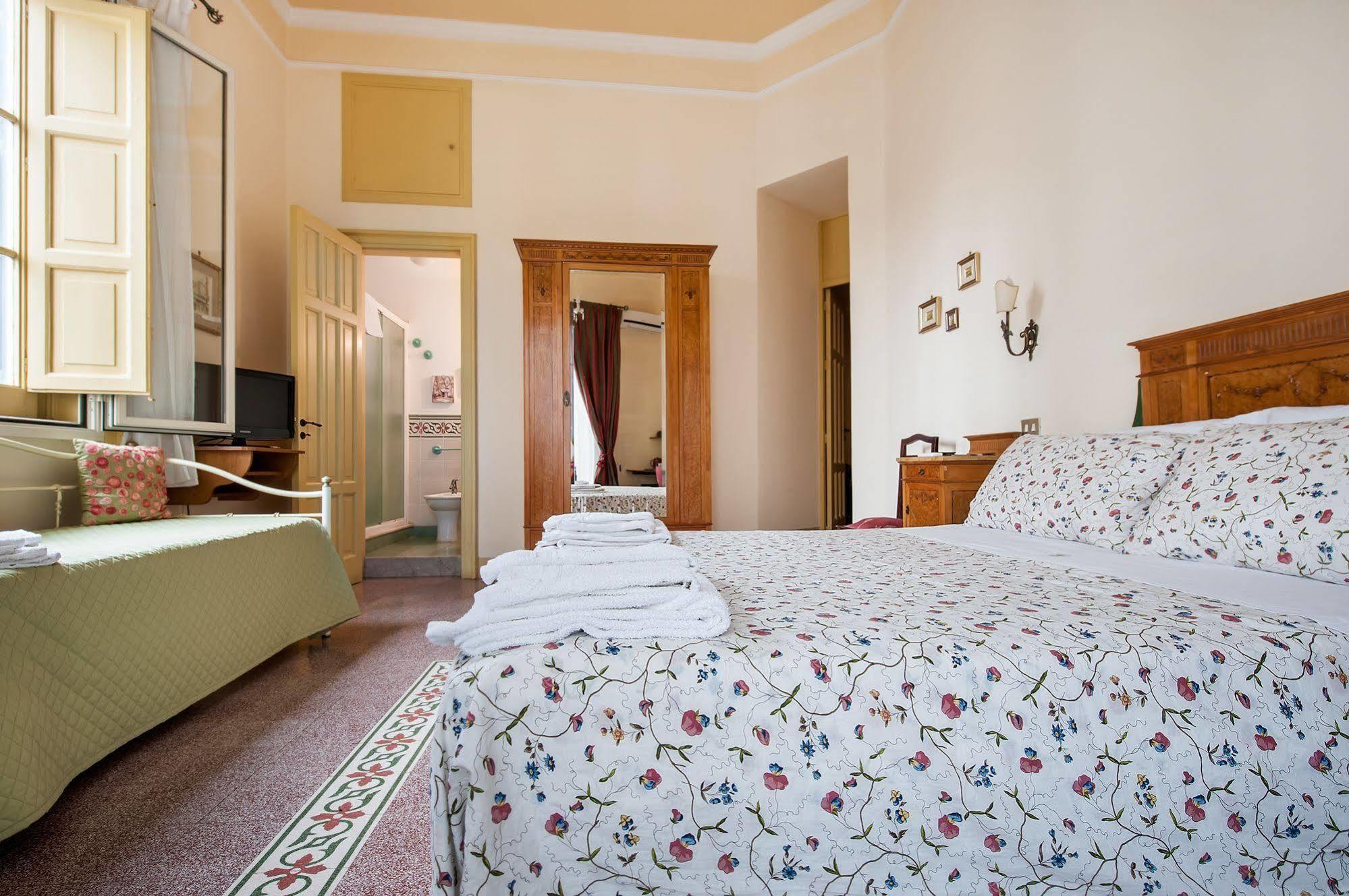 La Casa Di Zoe - Locazioni Turistiche Bed & Breakfast Palermo Bagian luar foto