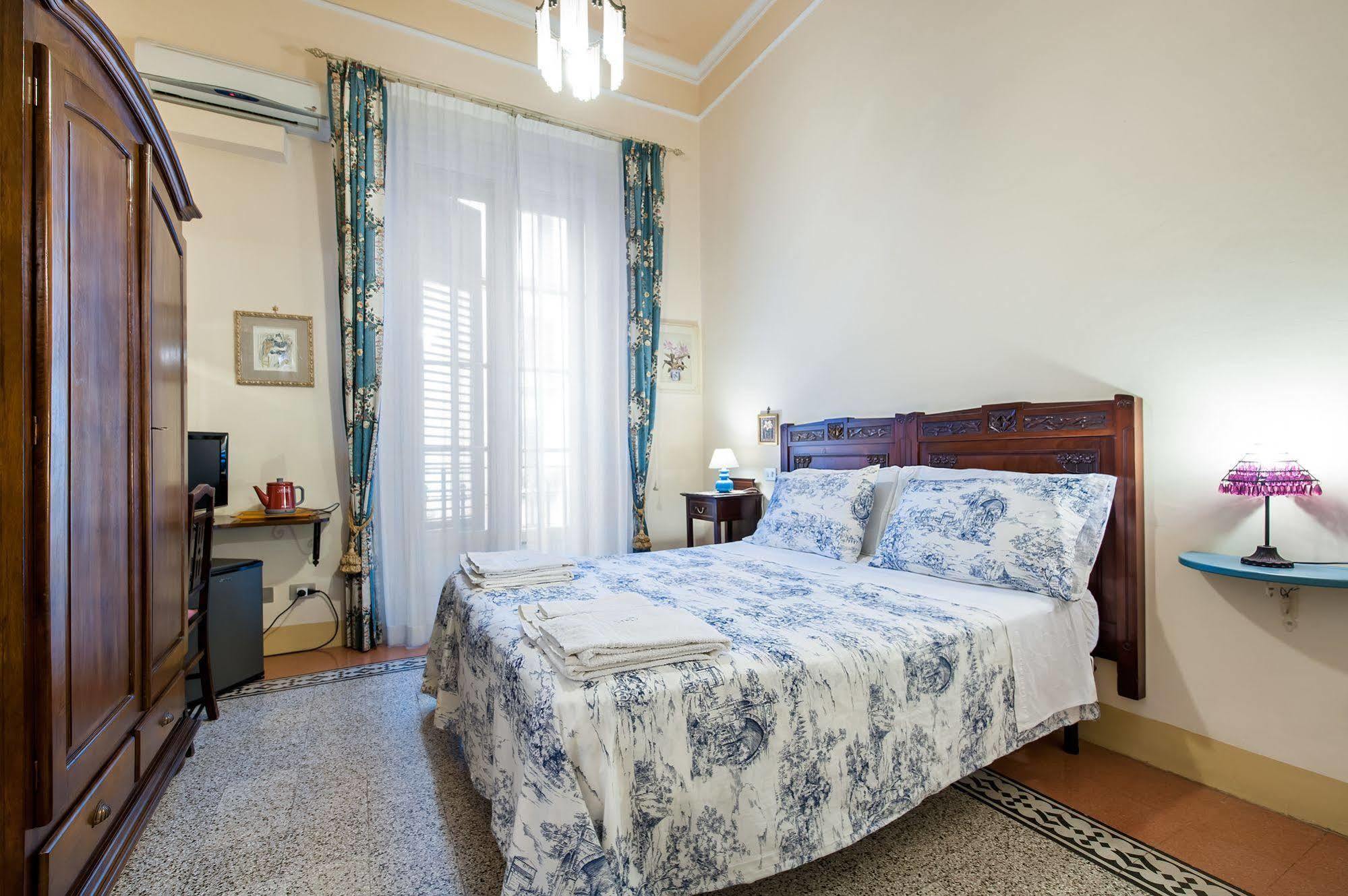 La Casa Di Zoe - Locazioni Turistiche Bed & Breakfast Palermo Bagian luar foto