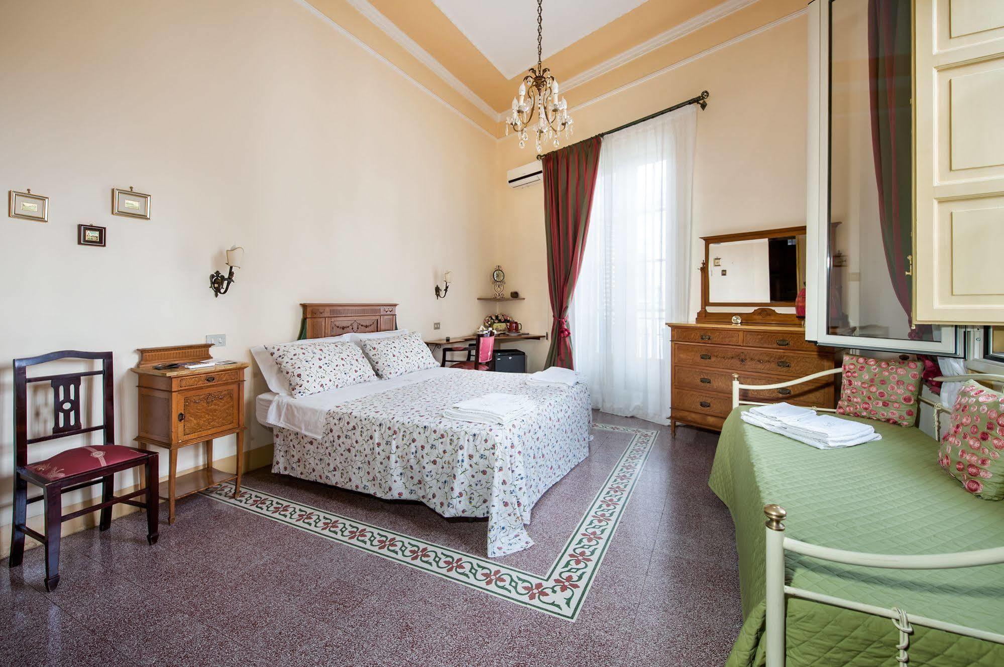 La Casa Di Zoe - Locazioni Turistiche Bed & Breakfast Palermo Bagian luar foto